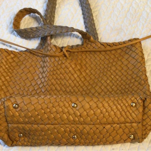Woven Tan Tote Bag - Picture 3 of 10